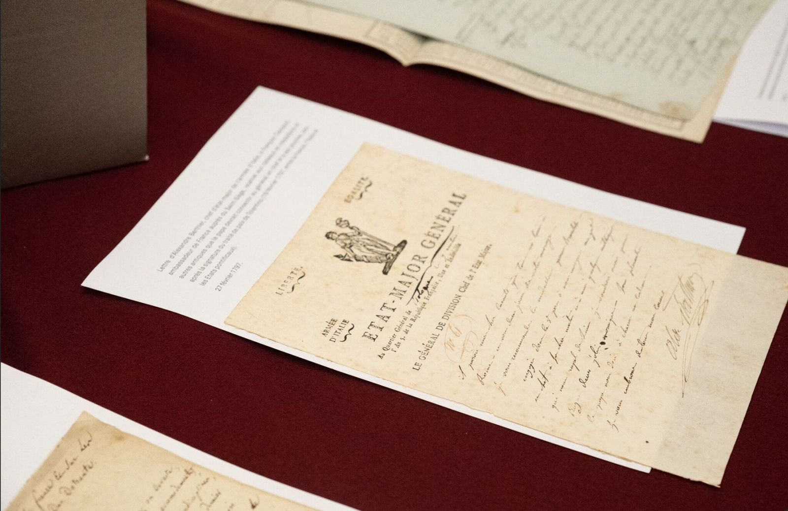 Archive provenant des 300 documents remis par la Belgique à la France (Archives de l'Etat en Belgique) Belgique-restitue-France-plus-300-documents-archives-historiques-epoque-napoleonienne