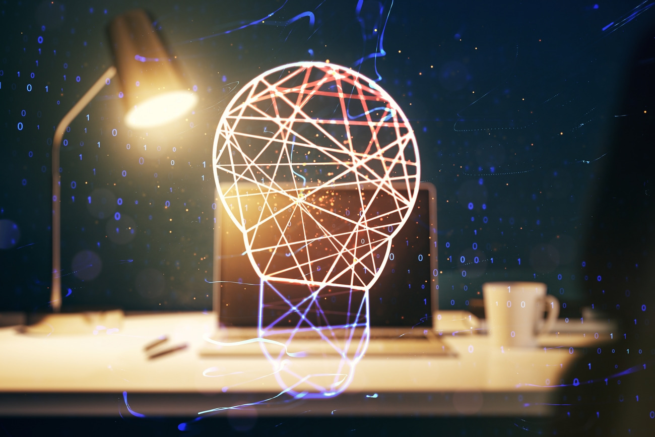 illustration-d-ampoule-creative-sur-fond-d-ordinateur-moderne-concept-de-technologie-future-multiexposition