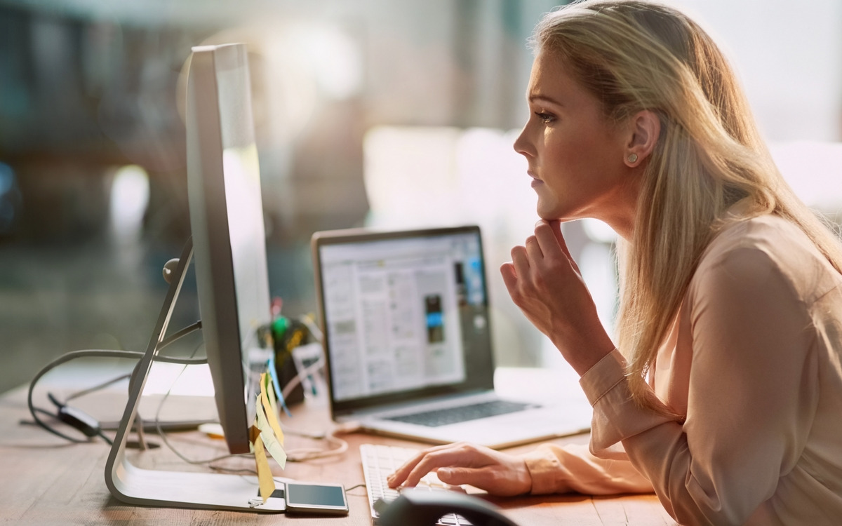 Une spécialisation pourrait apparaître : celle d’éthicien ou d’éthicienne de l’information. (The Yuri Arcurs Collection/Freepik) ethicien-ethicienne-information-rgpd-ia