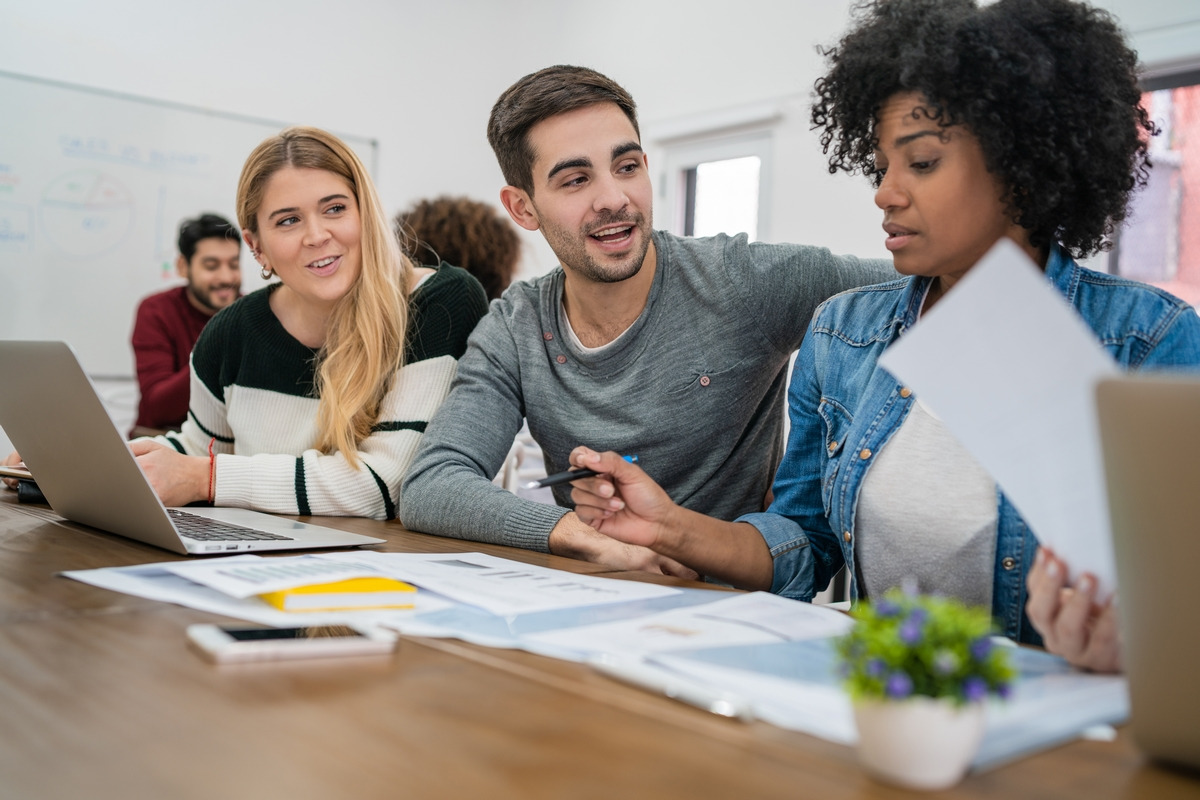 76 % des pros de l'information estiment que l’exercice de leur profession s’est complexifié, contre 75 % en 2025. (Mego-studio/Freepik) competences-formations-veilleurs-documentalistes