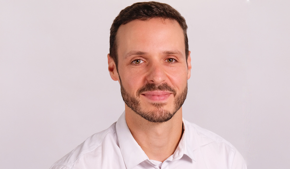 Guillaume Meyer, market and business intelligence analyst chez L-Acoustics, évolue à la croisée de la donnée, de la stratégie et de la musique. (DR) guillaume-meyer-analyste-market-intelligence