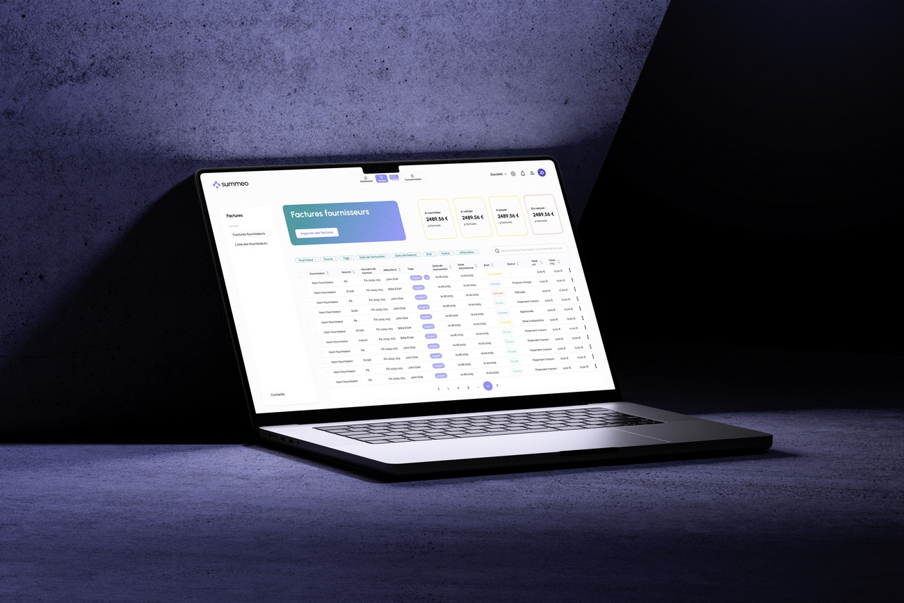 photographie-ordinateur-gestion-facture-electronique