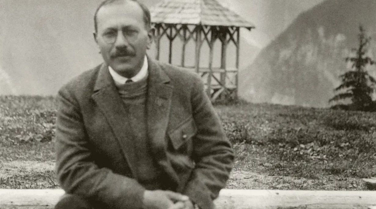 Marc Bloch en 1923 (Collection particulière Matis Bloch) Voyage-bibliotheque-Marc-Bloch-reconstruite-numeriquement
