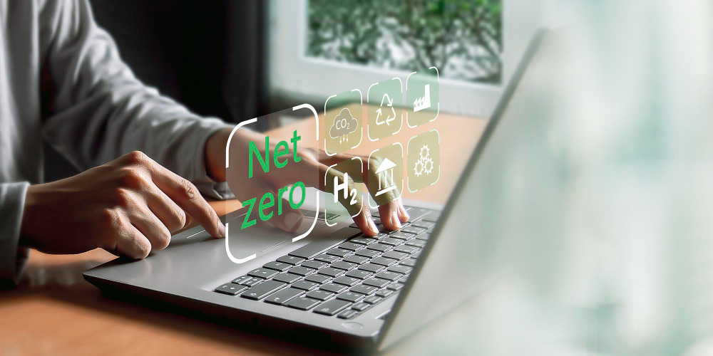 Un ordinateur affichant "net zero"