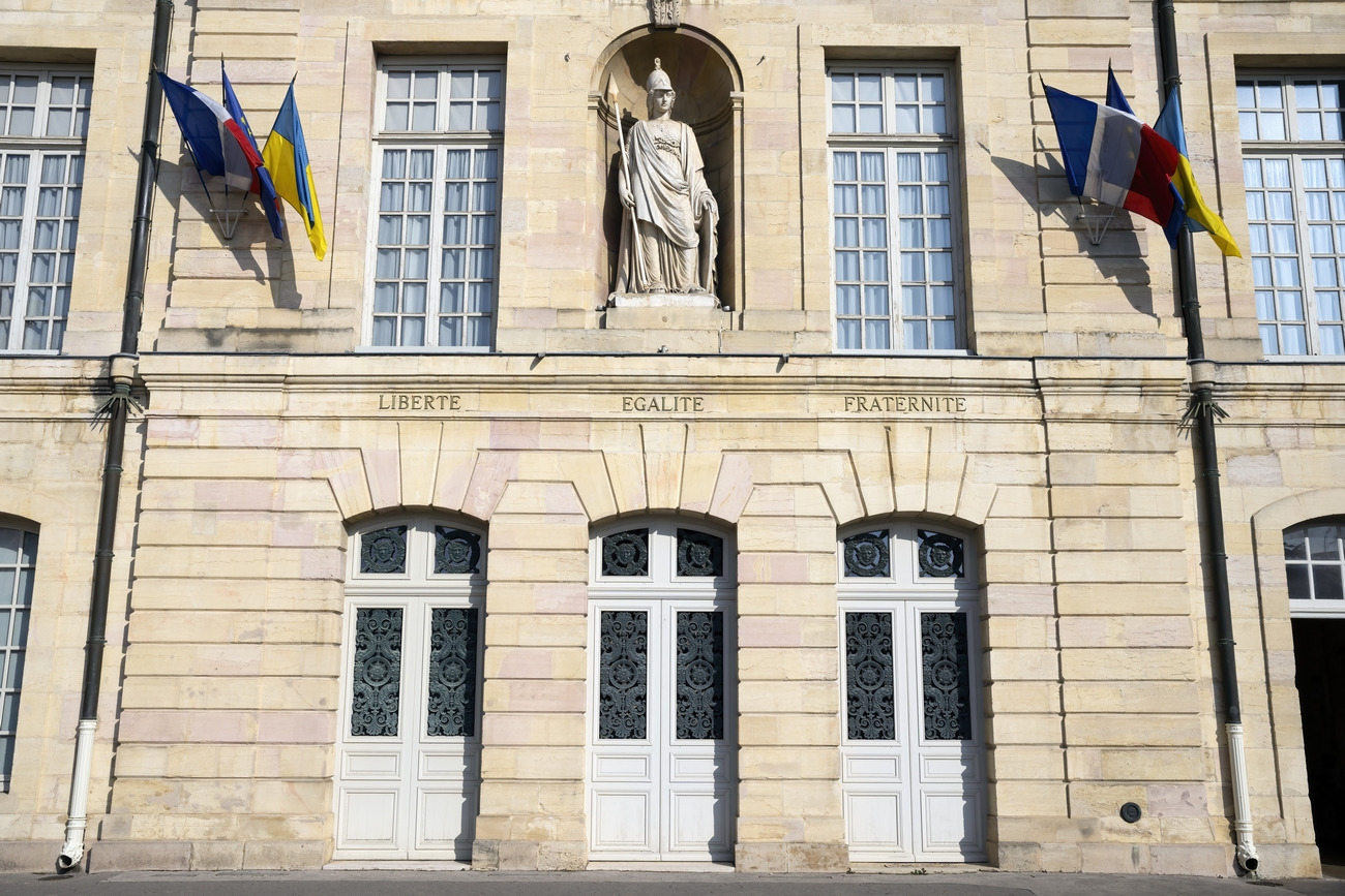 Même dans le secteur public, un pilotage intelligent de l'information est désormais indispensable. (Magnific/vwalakte) vue-de-l-hotel-de-ville-de-dijon