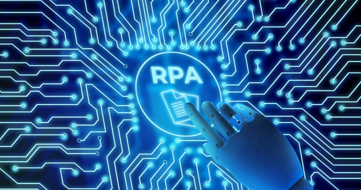 L’hyperautomatisation au service de l’onboarding client bancaire : rapidité, conformité et expérience optimisée