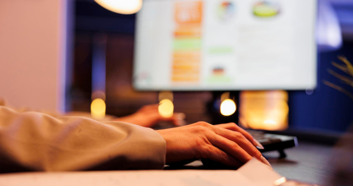 L'AI Act vise à réguler des produits d'intelligence artificielle (Magnific / DC studio) signalement-contenus-generes-IA-devient-obligatoire-a-partir-2-aout