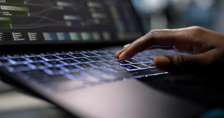 Déjà 55 acteurs de la souveraineté numérique recensés (Freepik Premium / DC Studio) Souverainete-numerique-portail-choisir-service-confiance-francais-europeen