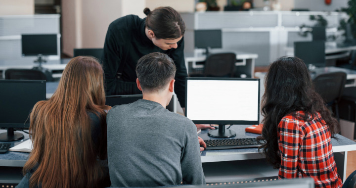 France-compte-972-fournisseurs-IA