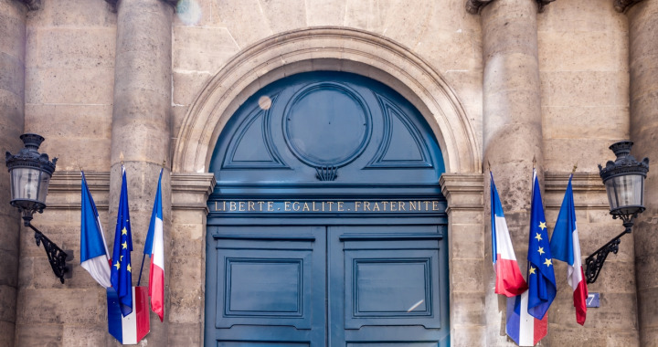 photographie-entree-senat-france