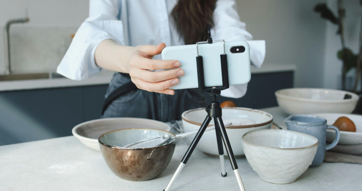 Crédit Pexel : Polina Tankilevitch Réputation de marque : comment anticiper et éviter les bad buzz ?