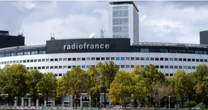 Des archives disponibles sur le site franceculture.fr et l’application Radio France (© Christophe Abramowitz/Radio France) France-Culture-met-archives-honneur