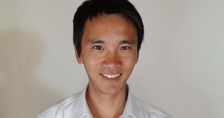 "Il faut imaginer l’IA agentique comme une tierce personne à qui vous confiez votre téléphone ou votre ordinateur", Lê Nguyên Hoang, directeur exécutif de l’association Tournesol et auteur de "Demain, l’IA aux commandes". (DR) ia-agentique-cybersecurite-droits-acces