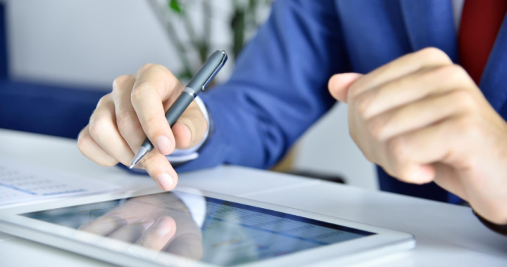 Yousign-integre-signature-electronique-assistants-IA