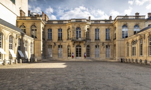 Matignon précise les conditions d'utilisation de l'IA générative (Service photographique de Matignon) Matignon-charte-utilisation-raisonnee-IA-generative