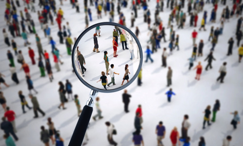 Une enquête ne se réduit pas à collecter des données : c’est un processus qui exige de construire pas à pas un cadre clair, du choix des hypothèses initiales jusqu’à la restitution, pour garantir la pertinence et la fiabilité des résultats. (Federcap) methode-mener-enquete