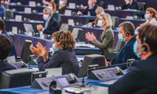 parlement-europeen-ecarte-Google-moteur-recherche-francais-Qwant