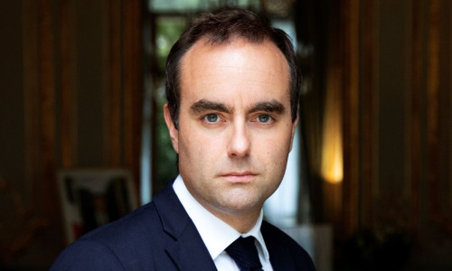 Suite aux fuites de données massives qui ont touché la DGFiP mi-août, Sébastien Lecornu appelle à la création d'une "nouvelle unité cyber" composée d'agents de l'Anssi. (Patrice Normand/Leextra via opale - Wikipedia) Sebastien-Lecornu