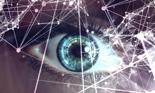 photographie-oeil-femme-recouvert-formes-numeriques