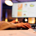 L'AI Act vise à réguler des produits d'intelligence artificielle (Magnific / DC studio) signalement-contenus-generes-IA-devient-obligatoire-a-partir-2-aout