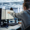 Fondée en 2019, ChapsVision revendique plus de 2 000 clients dans le monde (DC Studio) DGSI-rompt-contrat-Palantir-fait-appel-Chapsvision