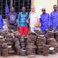 Plus de 2 000 boîtes film ont été analysées durant la mission de l'Ina à la Maison des Archives Congo. L’analyse des supports film et vidéo a mis en évidence d’importantes dégradations. (Aude May) INA-archives-congo