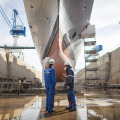 "Un sous-marin, c’est plus d’un million de composants, ce qui signifie qu’il y a beaucoup de documentation et de données associées", explique Delphine Mouchel, responsable des archives de Naval Group. (Naval Group/Adrien Daste) naval-group-archives-documentation-donnees
